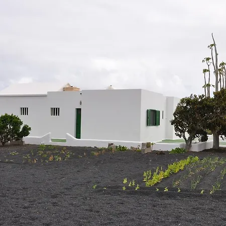 La Casita De Mari Carmen Летний дом Мала